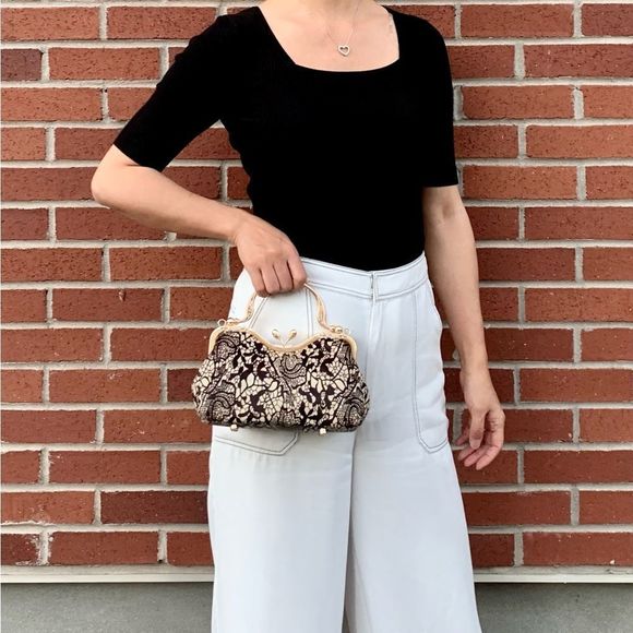 Handmade Real hair-on-horsehide Black Lace Print Kisslock Clutch/Crossbody - Picture 2 of 16